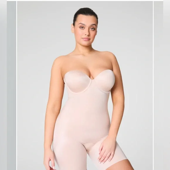 SPANXshape™ Suit Your Fancy Strapless Cupped Mid-Thigh Bodysuit - Picture 3 of 4